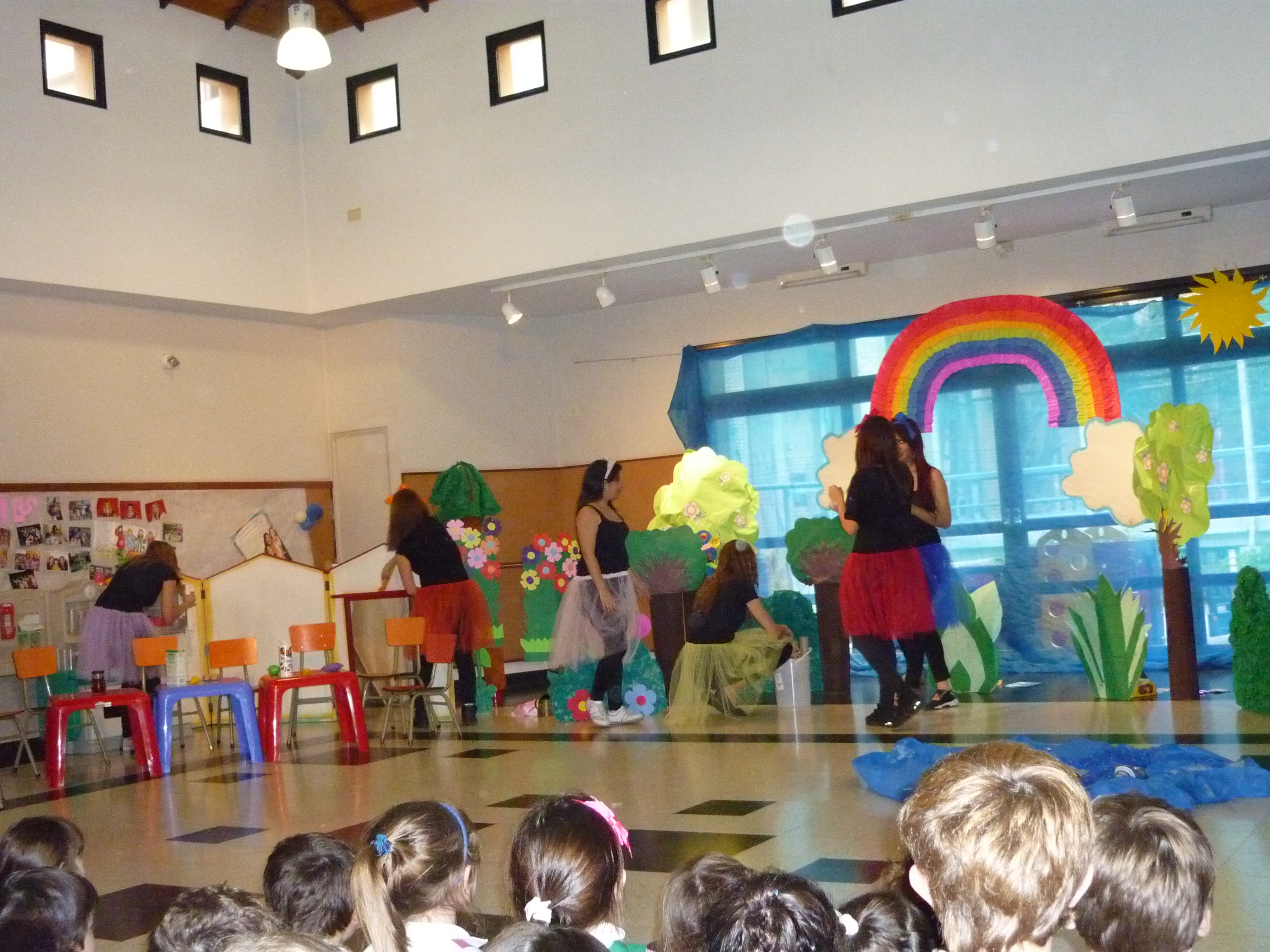 Obra de las familias en el DIA DEL MAESTRO